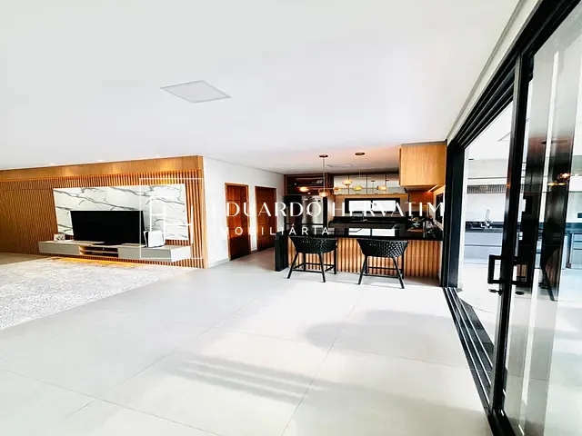 Casa 3 quartos e 5 banheiros, à venda, no bairro Recanto Quarto Centenário em Jundiaí