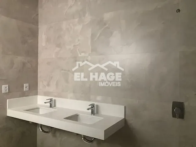 Casa com 448m² 3 quartos e 4 banheiros, à venda, no bairro Ribeirão do Lipa em Cuiabá