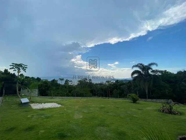 Casa 3 quartos e 4 banheiros, à venda, no bairro João Paulo em Florianópolis
