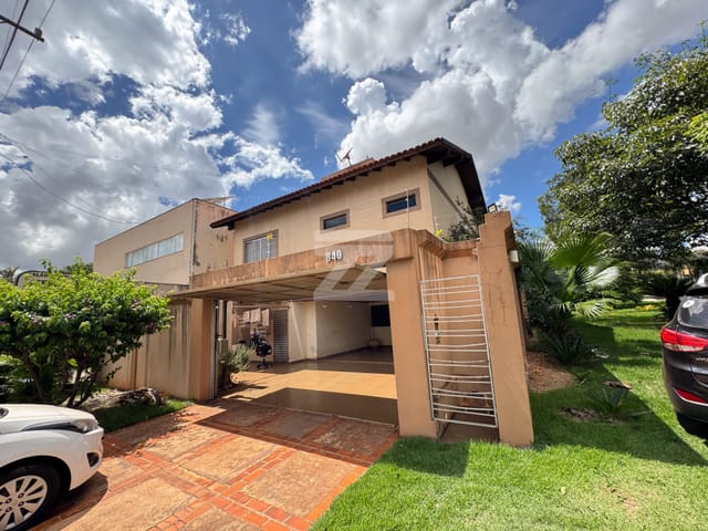 Casa com 400m² 4 quartos e 7 banheiros, à venda, no bairro Jardim Itaipú em Dourados