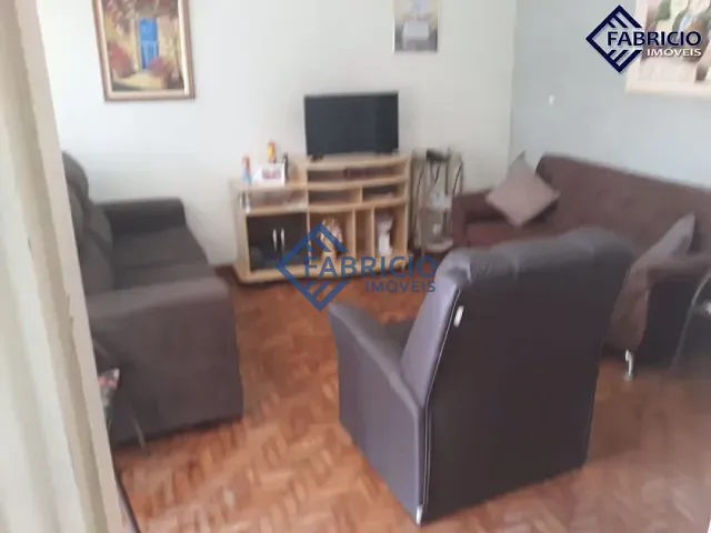 Casa com 575m² 3 quartos e 2 banheiros, à venda, no bairro Centro em Vinhedo