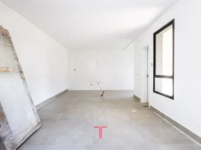 Casa com 115m² 3 quartos e 4 banheiros, à venda, no bairro Campo Comprido em Curitiba