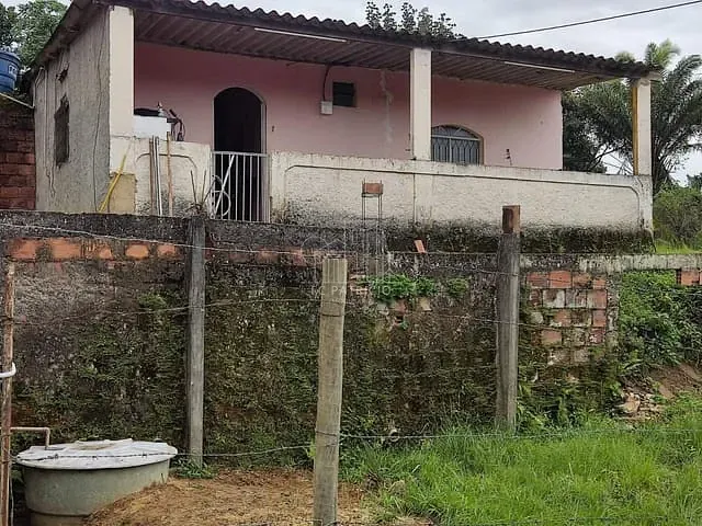 Casa com 598m² 2 quartos e 1 banheiro, à venda, no bairro Vale das Pedrinhas em Guapimirim