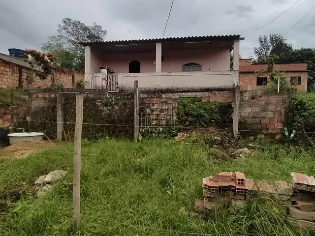 Casa com 598m² 2 quartos e 1 banheiro, à venda, no bairro Vale das Pedrinhas em Guapimirim