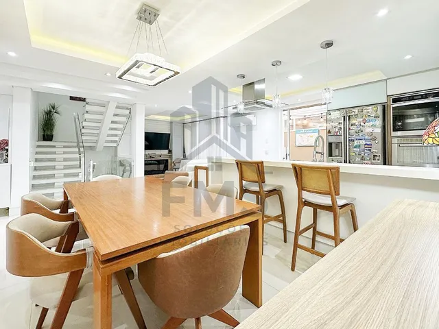 Casa 4 quartos e 4 banheiros, à venda, no bairro Ecoville em Curitiba