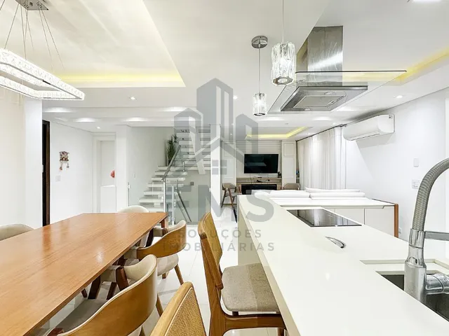 Casa 4 quartos e 4 banheiros, à venda, no bairro Ecoville em Curitiba