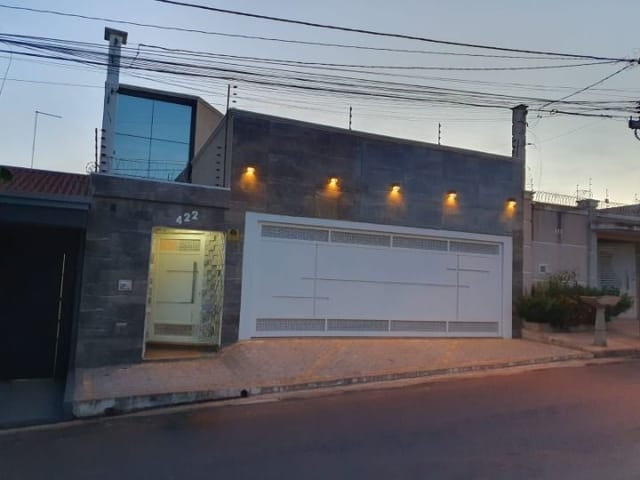 Casa com 300m² 3 quartos e 3 banheiros, à venda, no bairro Jardim Planalto em Birigui