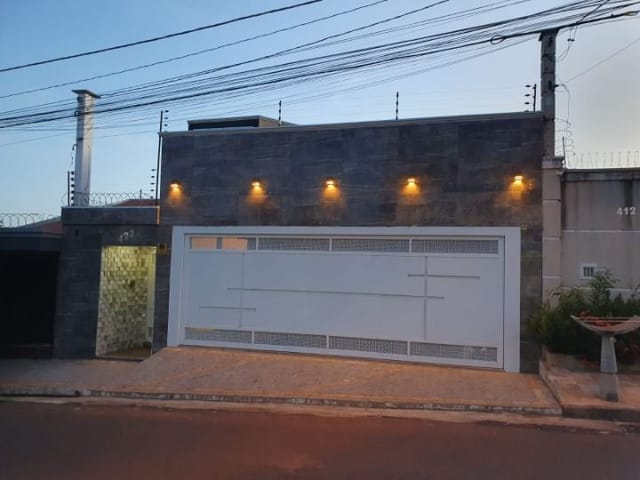 Casa com 300m² 3 quartos e 3 banheiros, à venda, no bairro Jardim Planalto em Birigui