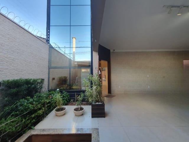 Casa com 300m² 3 quartos e 3 banheiros, à venda, no bairro Jardim Planalto em Birigui