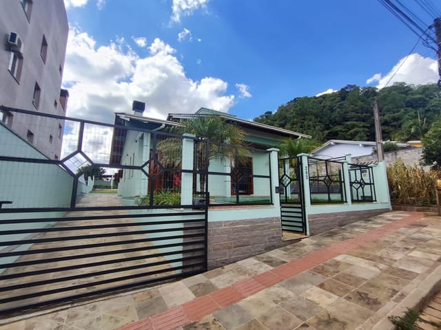 Casa 3 quartos e 3 banheiros, à venda, no bairro Jardim São Brás em Nova Prata