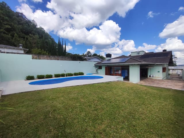 Casa 3 quartos e 3 banheiros, à venda, no bairro Jardim São Brás em Nova Prata