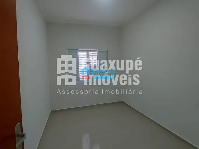 Casa com 180m² 3 quartos e 2 banheiros, à venda, no bairro Novo Horizonte em GUAXUPÉ