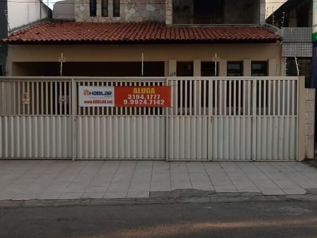 Casa com 275m² 5 quartos e 5 banheiros, à venda, no bairro Suíssa em Aracaju