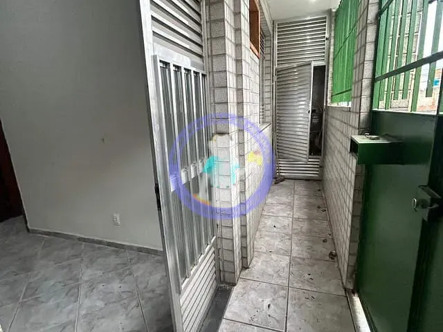 Casa 2 quartos e 1 banheiro, à venda ou para alugar, no bairro Cabuis em Nilópolis