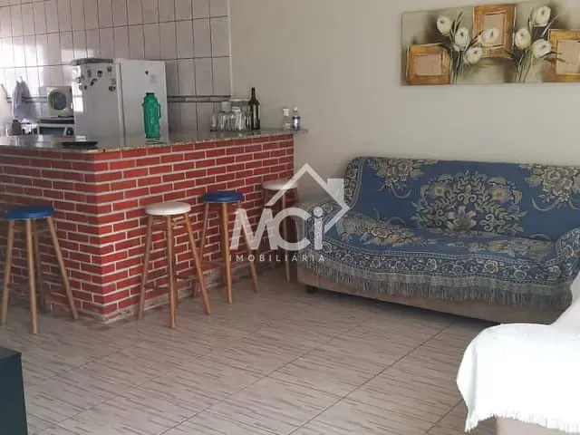 Casa 3 quartos e 2 banheiros, à venda, no bairro Laranjal em Pelotas