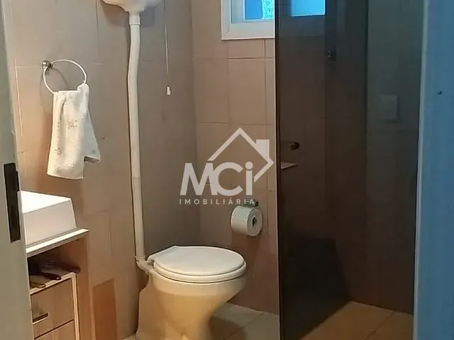 Casa 3 quartos e 2 banheiros, à venda, no bairro Laranjal em Pelotas