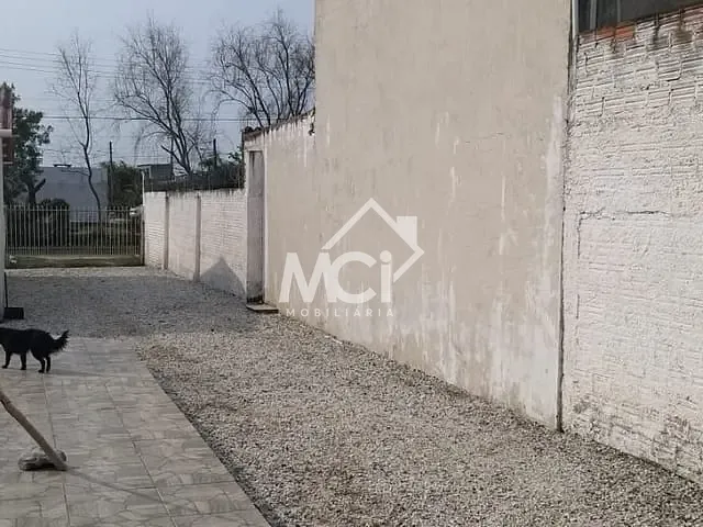 Casa 3 quartos e 2 banheiros, à venda, no bairro Laranjal em Pelotas