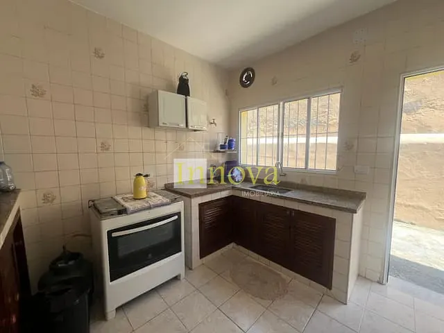 Casa 3 quartos e 3 banheiros, à venda, no bairro Prainha em Caraguatatuba