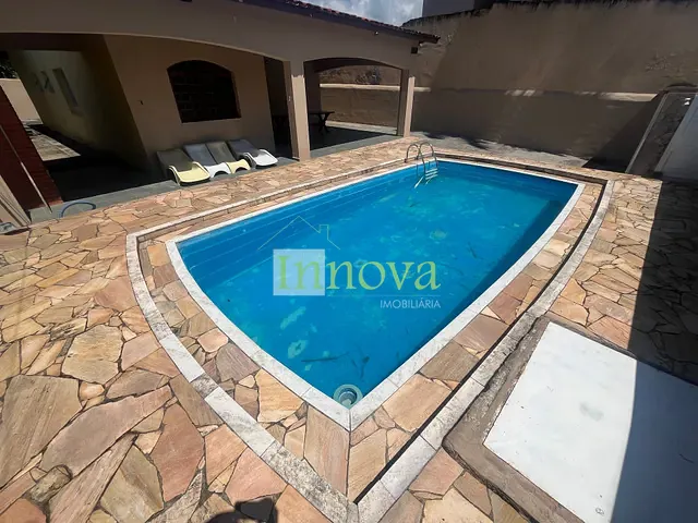 Casa 3 quartos e 3 banheiros, à venda, no bairro Prainha em Caraguatatuba