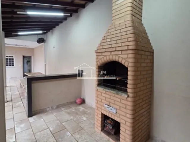 Casa 4 quartos e 5 banheiros, à venda, no bairro Umuarama  em Uberlândia
