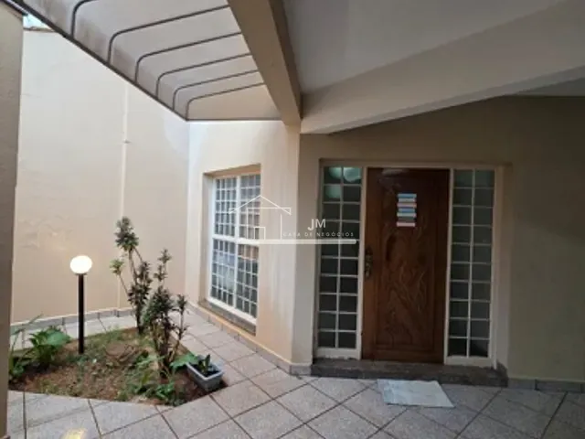 Casa 4 quartos e 5 banheiros, à venda, no bairro Umuarama  em Uberlândia