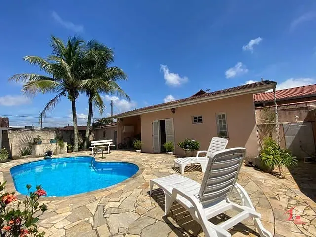 Casa 3 quartos e 2 banheiros, à venda, no bairro Cibratel II em Itanhaém