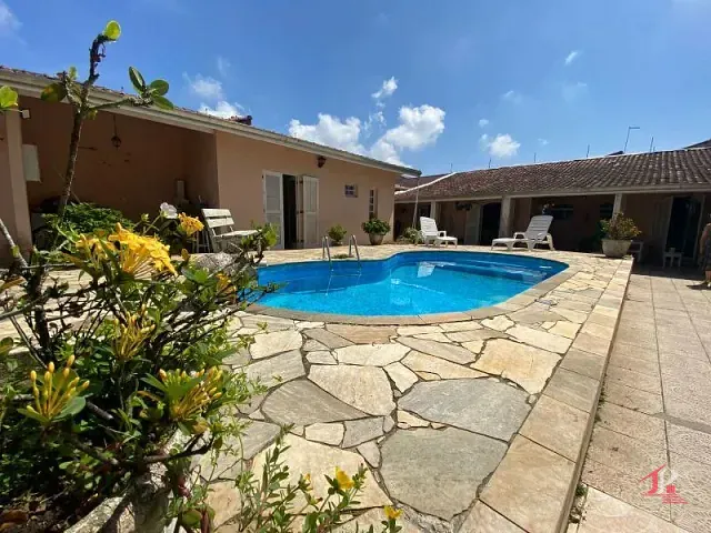 Casa 3 quartos e 2 banheiros, à venda, no bairro Cibratel II em Itanhaém