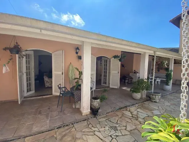 Casa 3 quartos e 2 banheiros, à venda, no bairro Cibratel II em Itanhaém