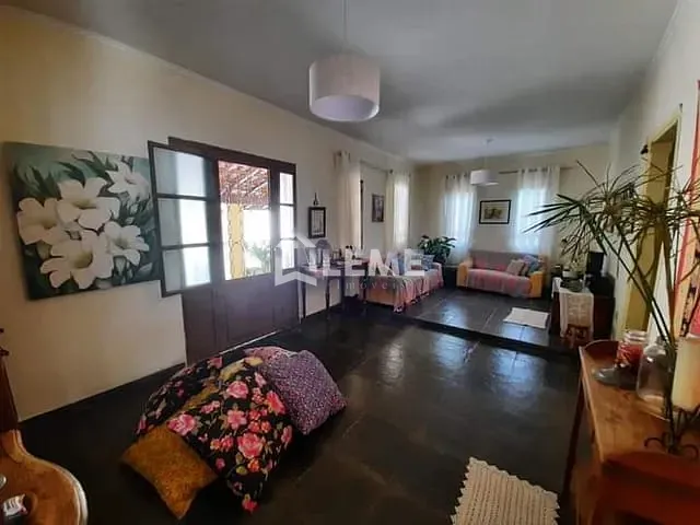 Casa com 468m² 4 quartos e 3 banheiros, à venda, no bairro Jardim Chico Piscina em Mococa
