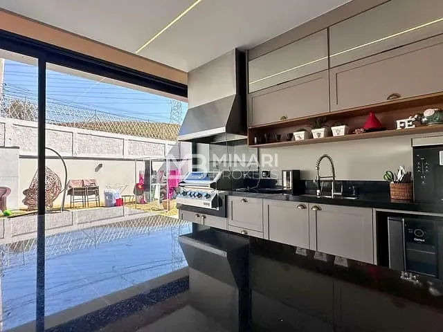 Casa com 540m² 4 quartos e 5 banheiros, à venda, no bairro Alphaville em Santana de Parnaíba