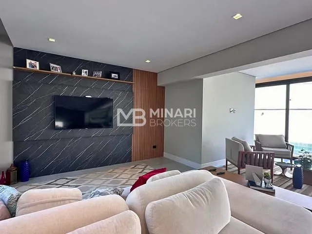 Casa com 540m² 4 quartos e 5 banheiros, à venda, no bairro Alphaville em Santana de Parnaíba