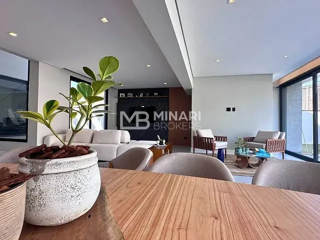 Casa com 540m² 4 quartos e 5 banheiros, à venda, no bairro Alphaville em Santana de Parnaíba