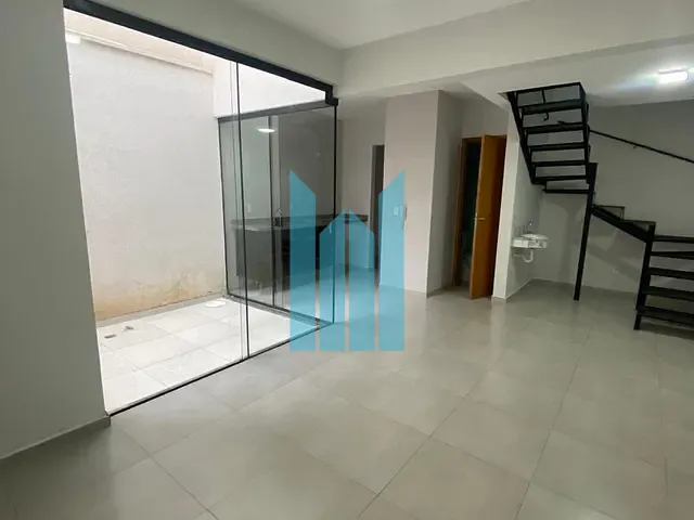 Casa 2 quartos e 2 banheiros, à venda, no bairro Residencial Belvedere em Poços de Caldas