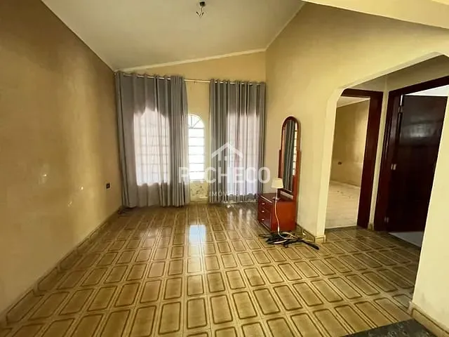 Casa com 300m² 2 quartos e 1 banheiro, à venda, no bairro Loteamento Industrial em Santa Bárbara d'Oeste