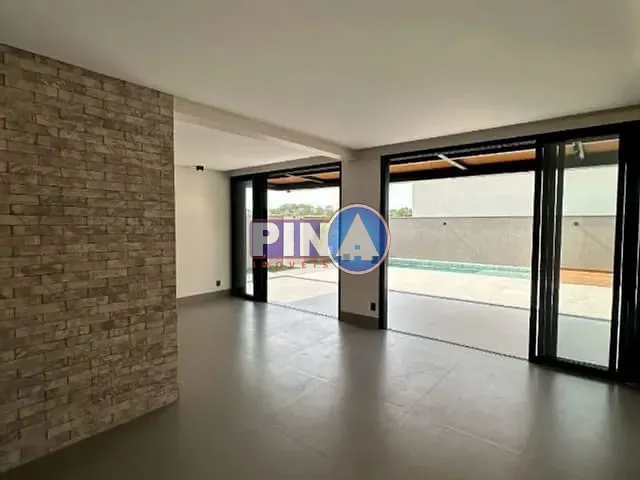 Casa 4 quartos e 5 banheiros, à venda, no bairro Jardins França em Goiânia