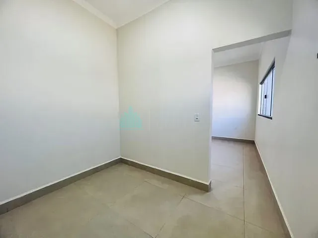 Casa com 360m² 3 quartos e 3 banheiros, à venda, no bairro Loteamento Jardins Florença em Catalão