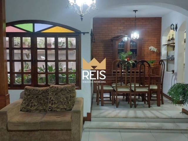 Casa com 262m² 5 quartos e 4 banheiros, à venda, no bairro Realengo em Rio de Janeiro