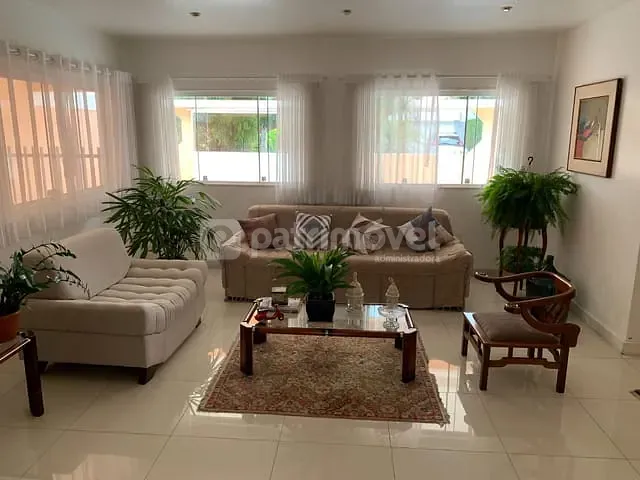 Casa com 600m² 4 quartos e 5 banheiros, à venda, no bairro Barra da Tijuca em Rio de Janeiro