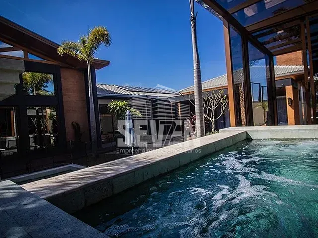 Casa com 1800m², à venda, no bairro Santa Bárbara Resort Residence em Águas de Santa Bárbara
