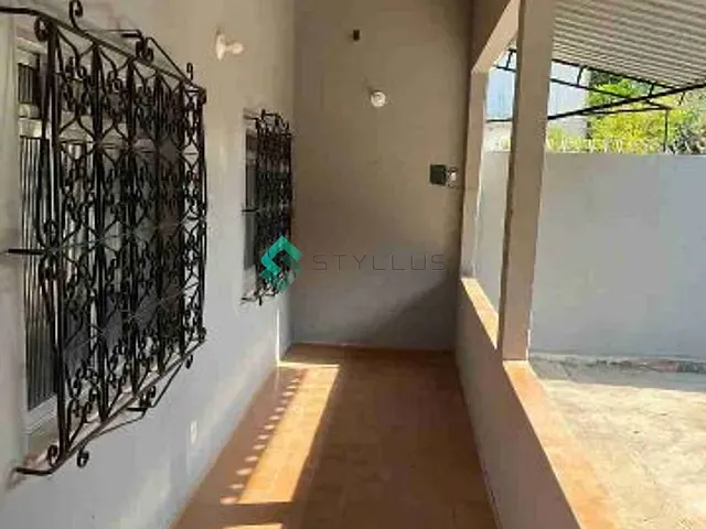 Casa com 55m² 2 quartos e 1 banheiro, para alugar, no bairro Pilares em Rio de Janeiro