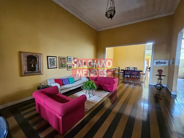 Casa 3 quartos e 4 banheiros, à venda, no bairro Cidade Velha em Belém