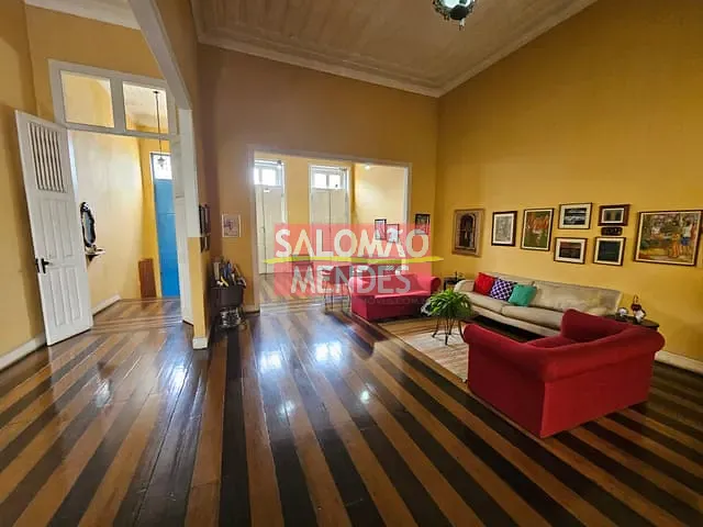 Casa 3 quartos e 4 banheiros, à venda, no bairro Cidade Velha em Belém
