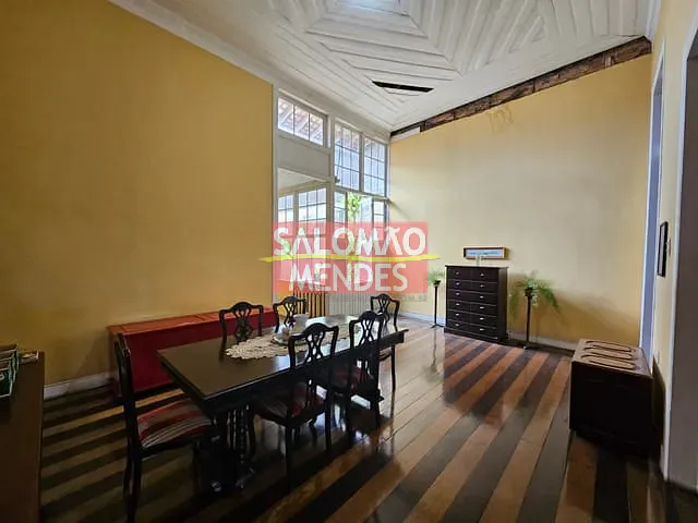 Casa 3 quartos e 4 banheiros, à venda, no bairro Cidade Velha em Belém