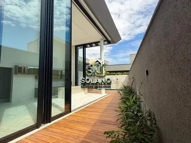 Casa com 250m² 4 quartos e 5 banheiros, à venda, no bairro Loteamento Portal do Sol I em Goiânia