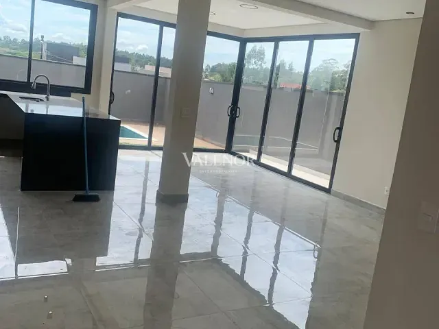Casa com 300m² 3 quartos e 5 banheiros, à venda, no bairro São Venancio em Itupeva
