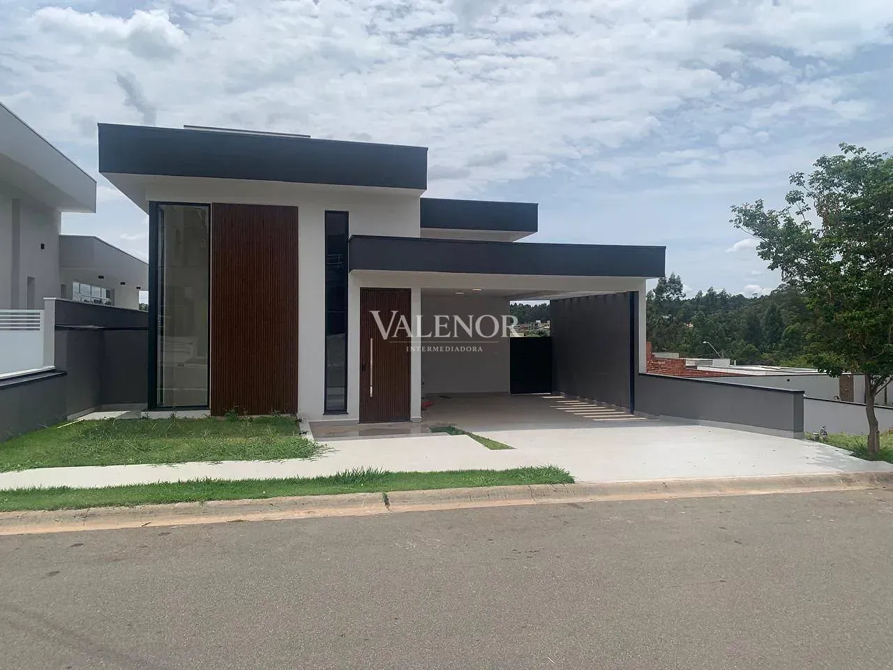 Casa, 3 quartos, 300 m² - Foto 1