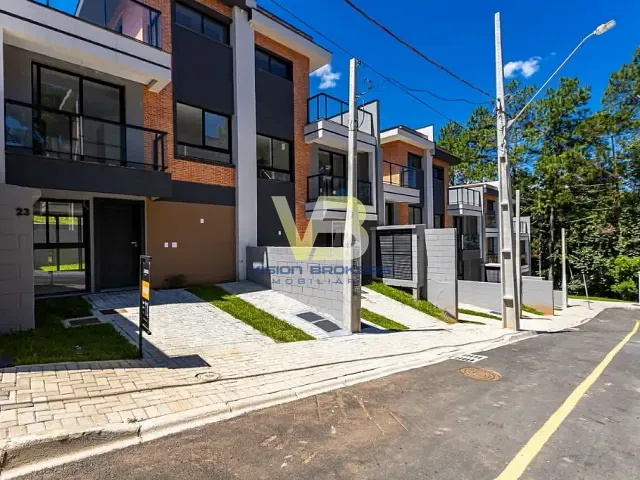 Casa com 139m² 3 quartos e 3 banheiros, à venda, no bairro Santa Cândida em Curitiba