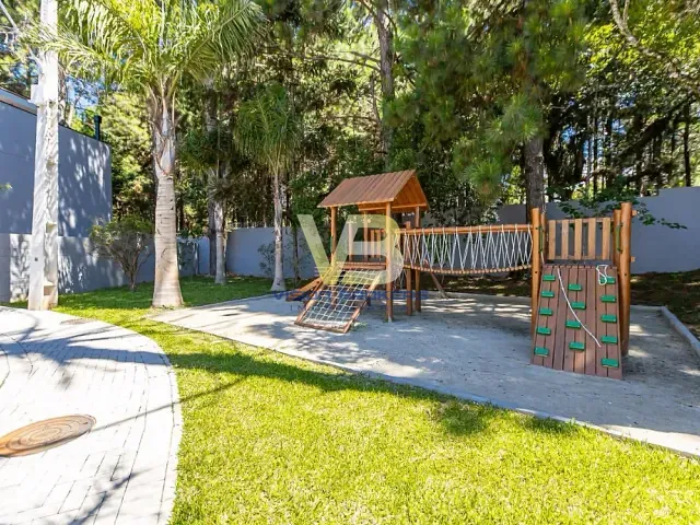 Casa com 139m² 3 quartos e 3 banheiros, à venda, no bairro Santa Cândida em Curitiba