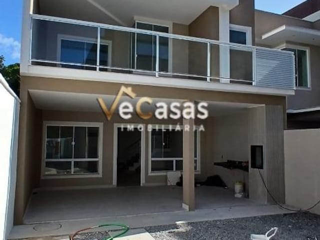 Casa com 200m² 3 quartos e 4 banheiros, à venda, no bairro Costazul em Rio das Ostras
