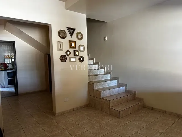 Casa 2 quartos e 1 banheiro, à venda, no bairro Jardim Indianápolis em Londrina